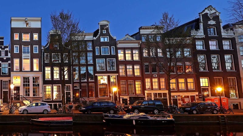 Why Are Windows in Groningen So Big? post image