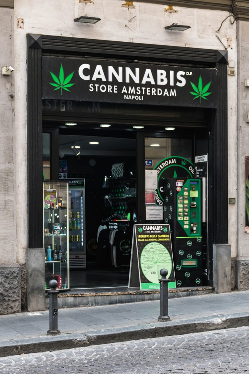 Amsterdam PvdA Proposes Tourist Ban in City-Centre Coffeeshops post image